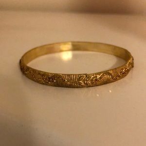 Small Gold Bracelet!